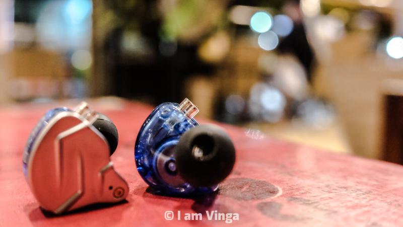Ảnh của Nghĩa chụp tai nghe